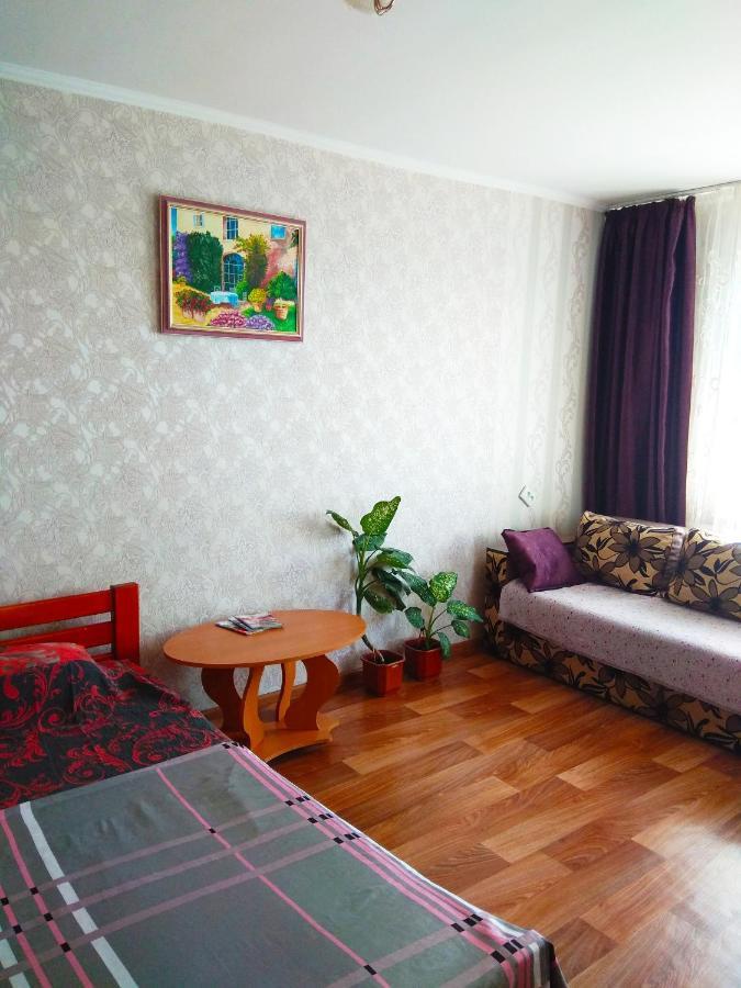 Apartment On Prospekt Peremogi Tjernihiv Exteriör bild