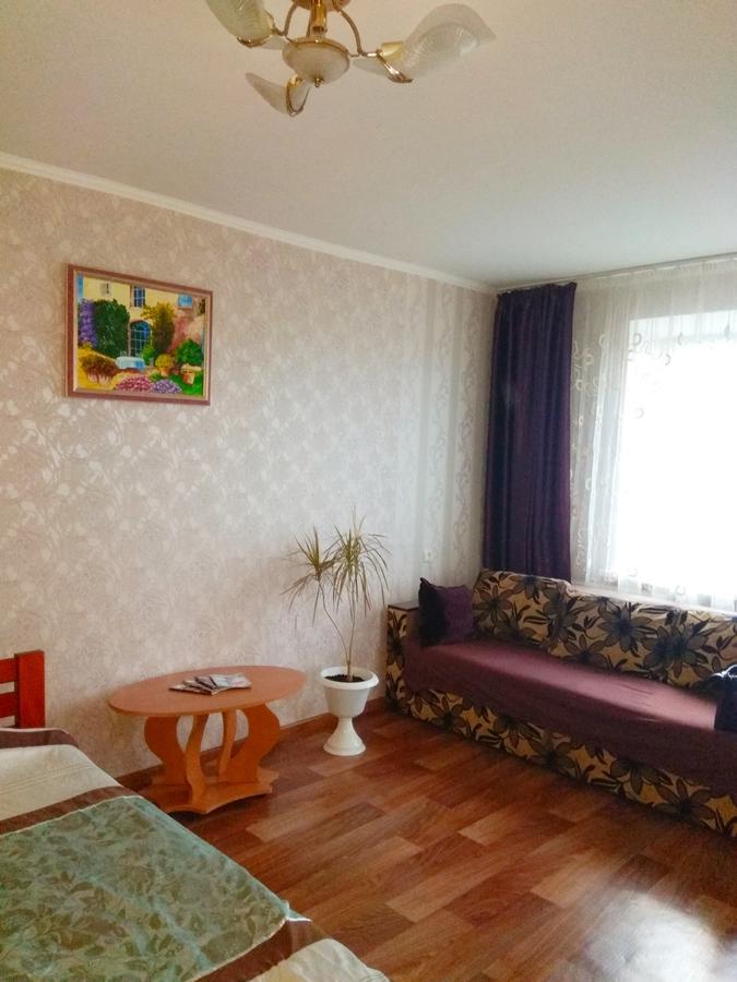 Apartment On Prospekt Peremogi Tjernihiv Exteriör bild